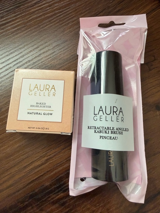 Laura Geller Other - Laura Geller Baked Highlighter with Kabuki Brush  NEW